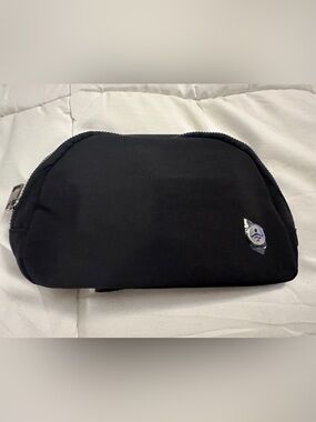 HALARA Black Crossbody Pouch with Silver Accent